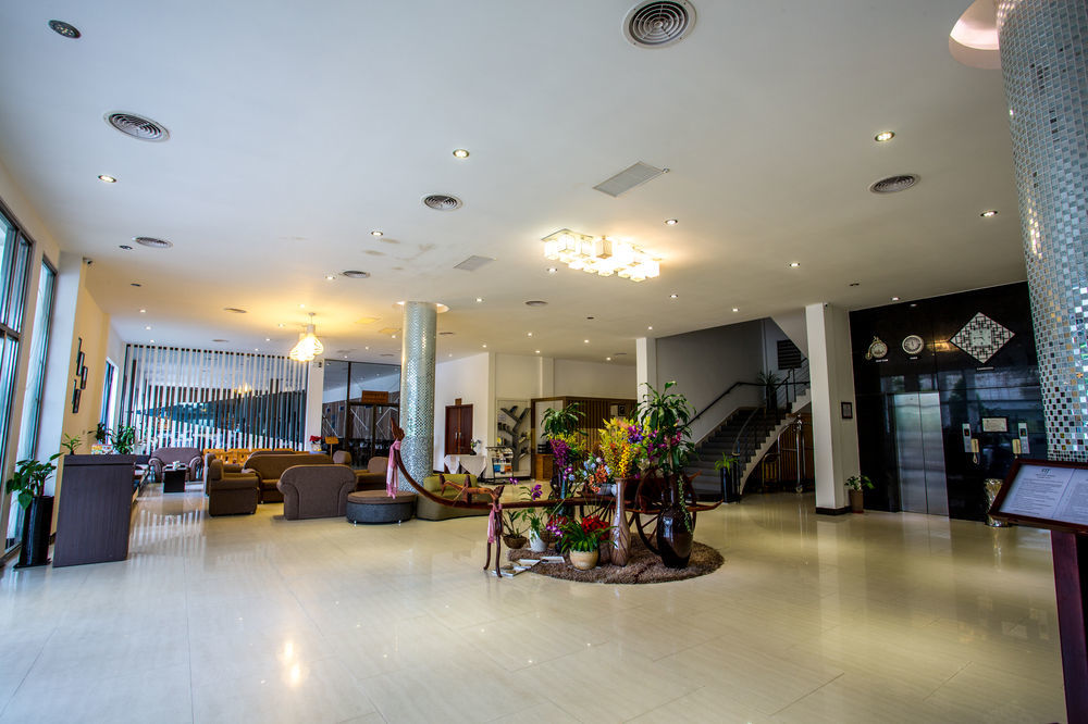 Moon Julie Hotel Sihanoukville Exterior foto